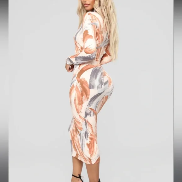 Forecasting You Maxi Dress - Picture 2 of 8